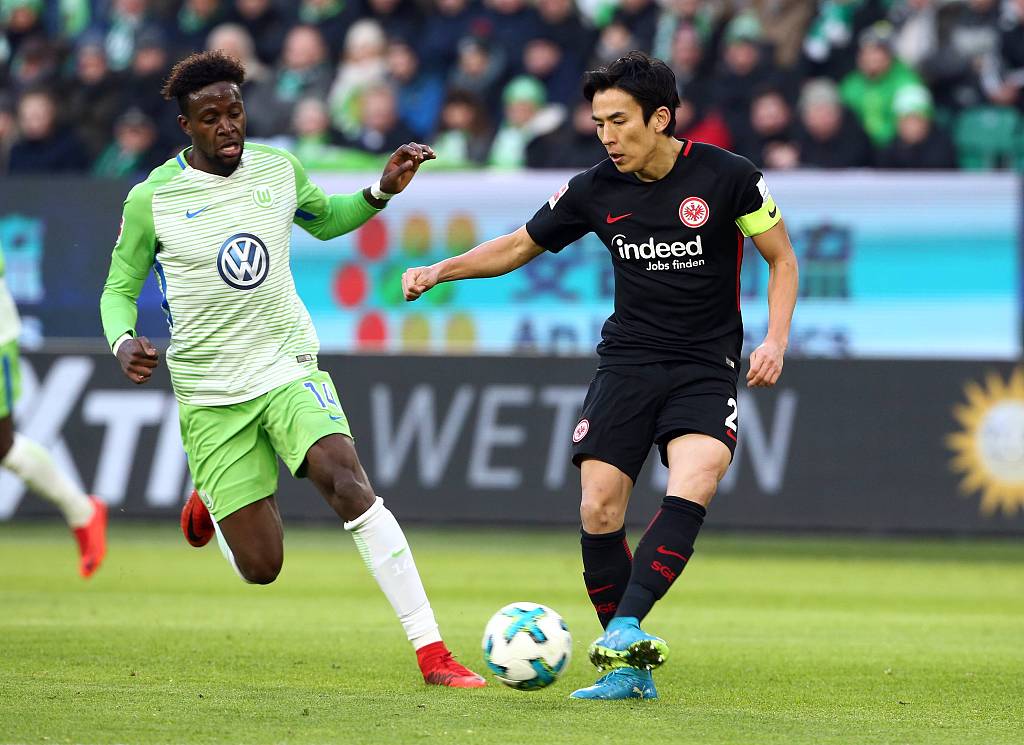 沃尔夫斯堡客场抢分，战绩延续上升势头