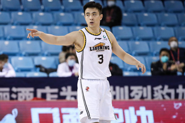 四川洪都主场逆转战胜对手，豪取三分