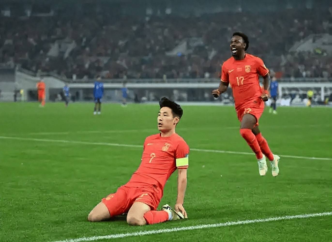 包含国内足球联赛中哪些球队有望崭露头角？的词条