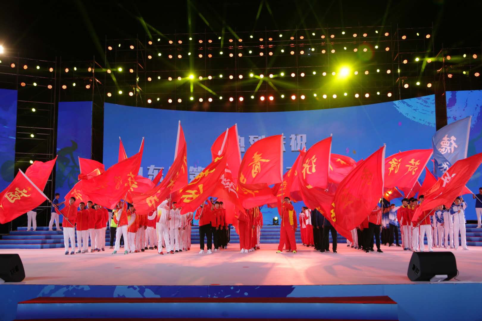 斯洛伐克代表团斩获宝贵奖牌，令人赞叹