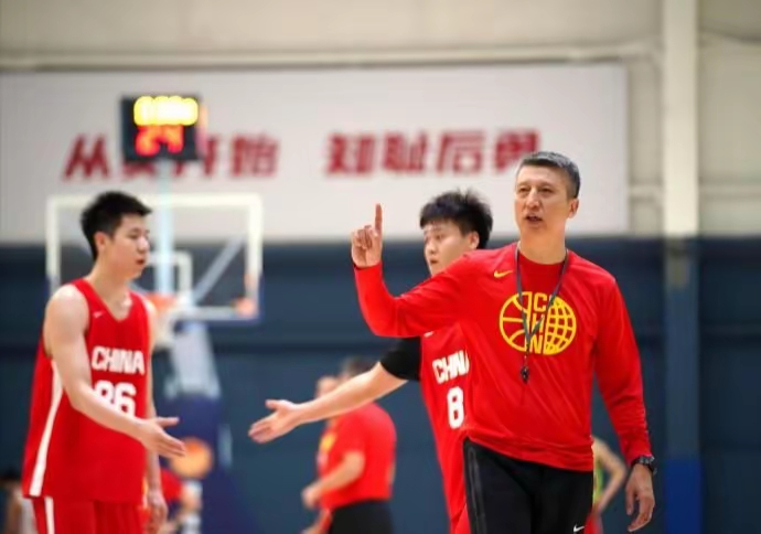 东亚球队集结备战,备受关注 东亚球队集结备战,备受关注