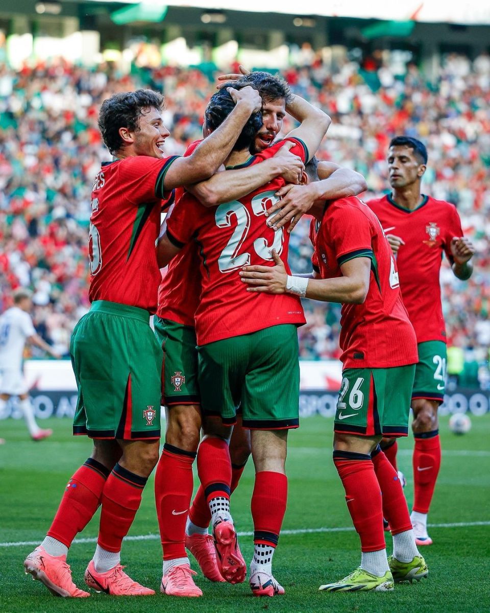 关于葡萄牙欧预赛大胜威尔士,C罗闪耀全场的信息 关于葡萄牙欧预赛大胜威尔士,C罗闪耀全场的信息