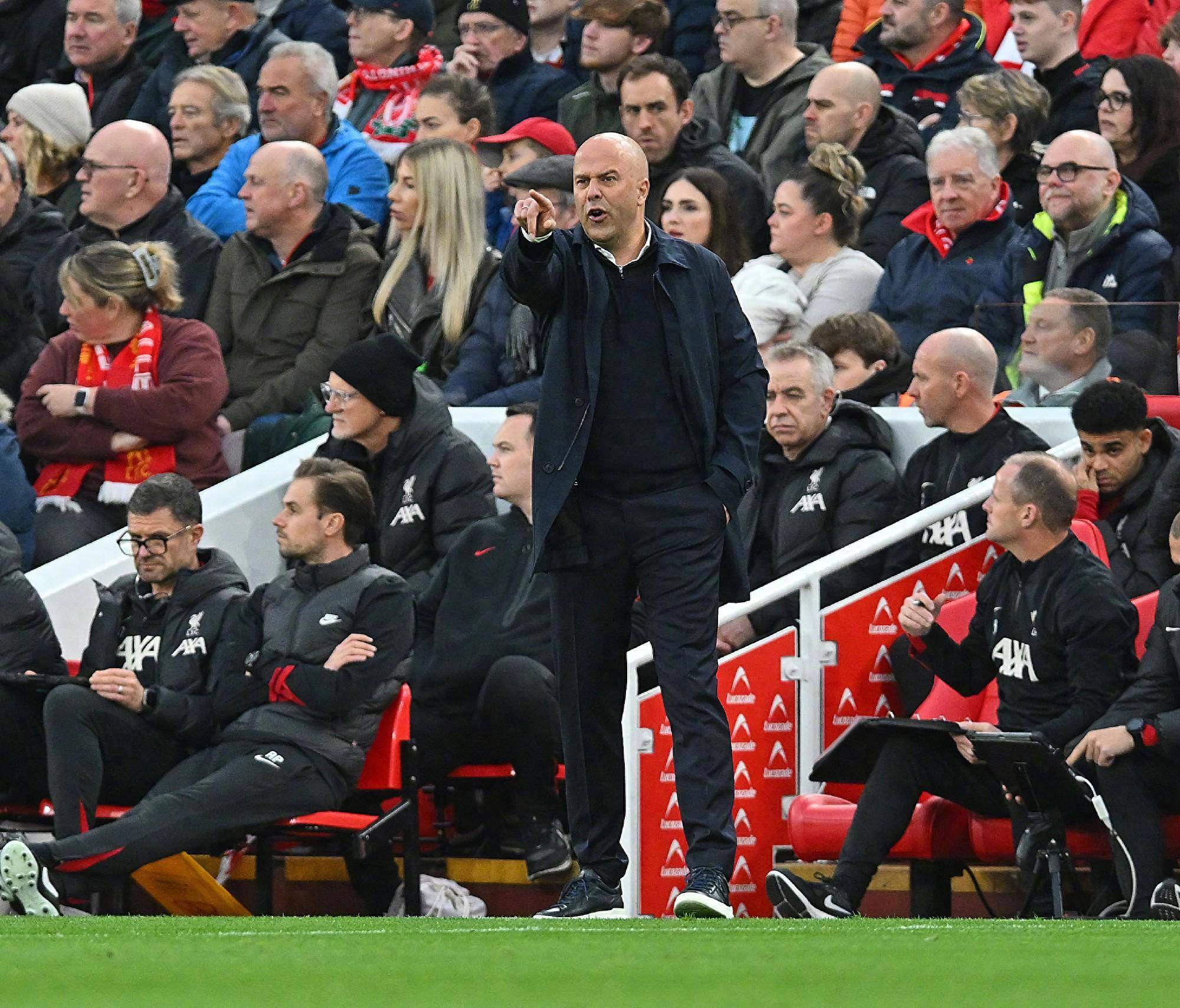 曼城客场逆转击败对手,领先英超榜首 曼城客场逆转击败对手,领先英超榜首